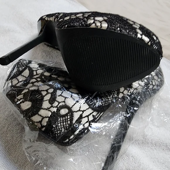 Charlotte Russe High Heels - Picture 3 of 4